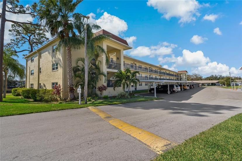 Picture of 1450 Heather Ridge Boulevard Unit 305, Dunedin FL 34698
