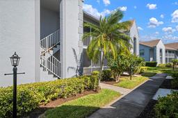 Picture of 6609 Stone River Road Unit 206, Bradenton, FL 34203