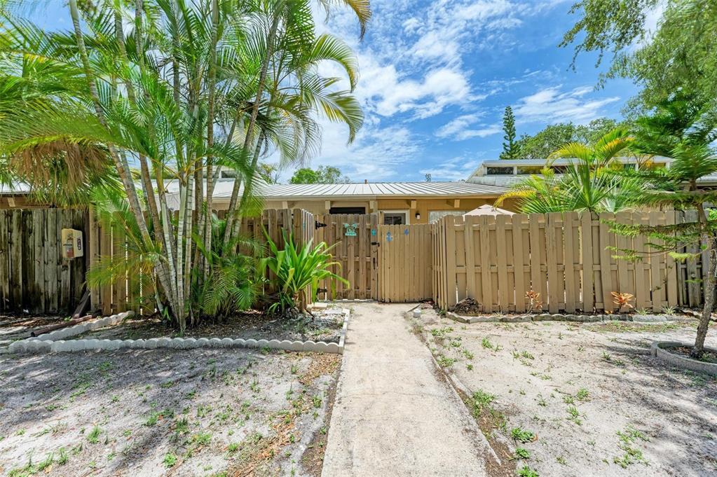 Picture of 500 N Jefferson Avenue Unit C3, Sarasota, FL 34237