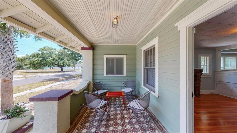 Picture of 2418 2Nd Avenue S, St Petersburg FL 33712