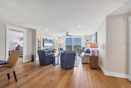 Picture of 101 S Gulfstream Avenue Unit 5K, Sarasota, FL 34236