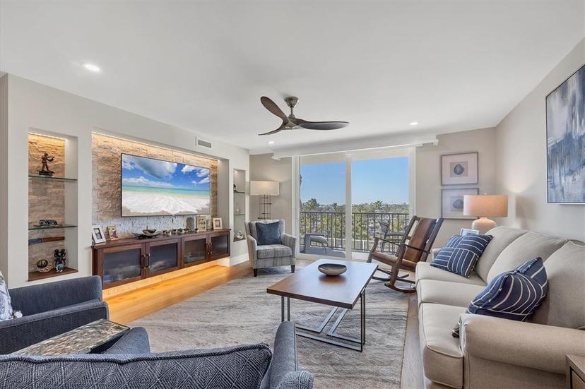 Picture of 101 S Gulfstream Avenue Unit 5K, Sarasota FL 34236