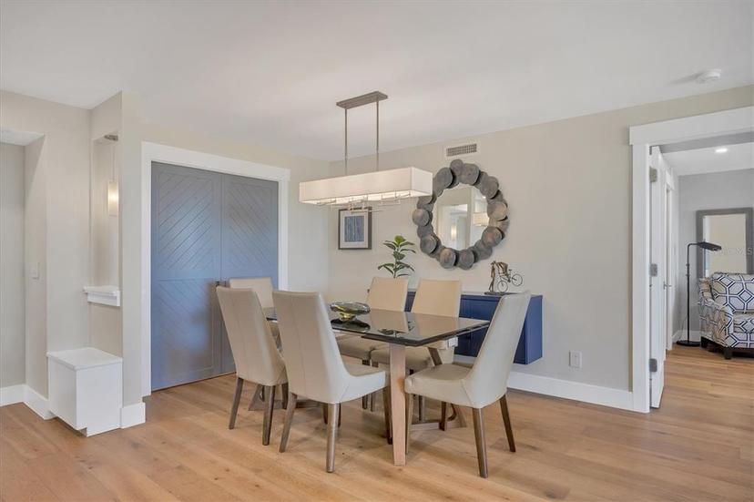 Picture of 101 S Gulfstream Avenue Unit 5K, Sarasota FL 34236