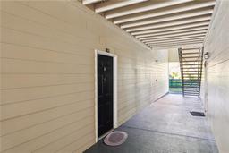Picture of 18327 Bridle Club Drive Unit 18327, Tampa, FL 33647