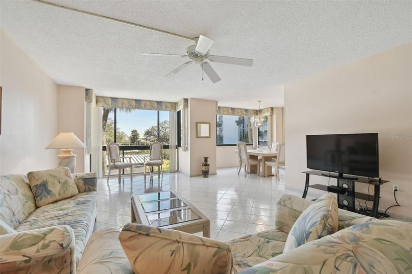 Picture of 644 Island Way Unit 206, Clearwater FL 33767