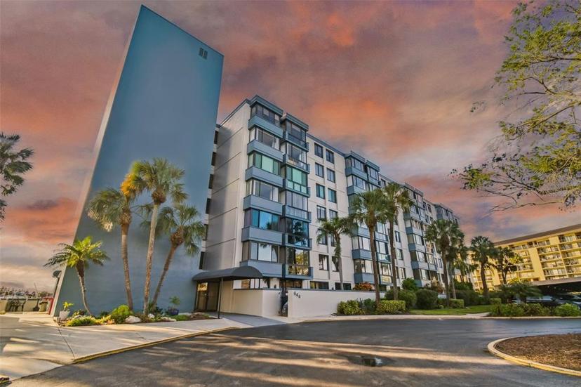 Picture of 644 Island Way Unit 206, Clearwater FL 33767