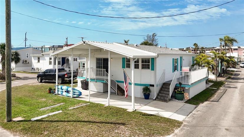 Picture of 2601 Gulf Drive N Unit 427, Bradenton Beach FL 34217