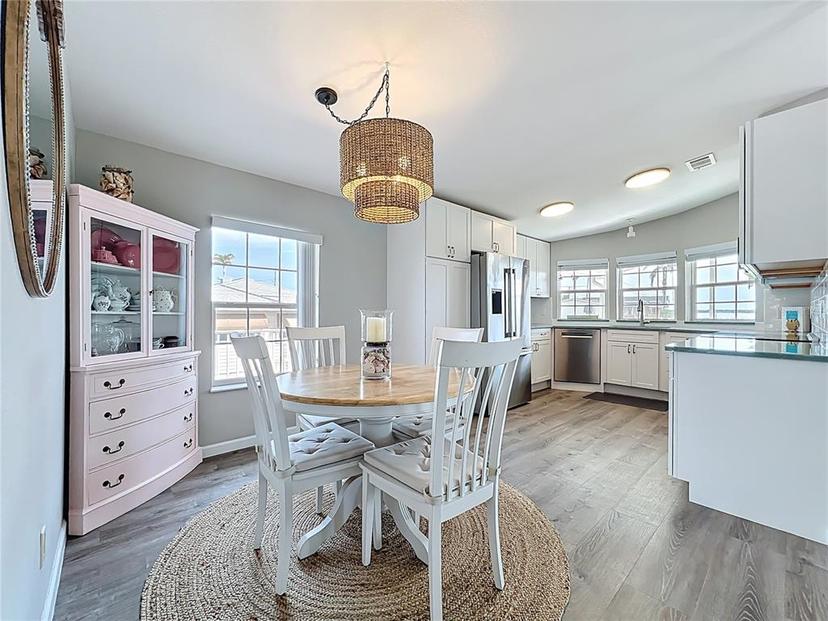 Picture of 2601 Gulf Drive N Unit 427, Bradenton Beach FL 34217