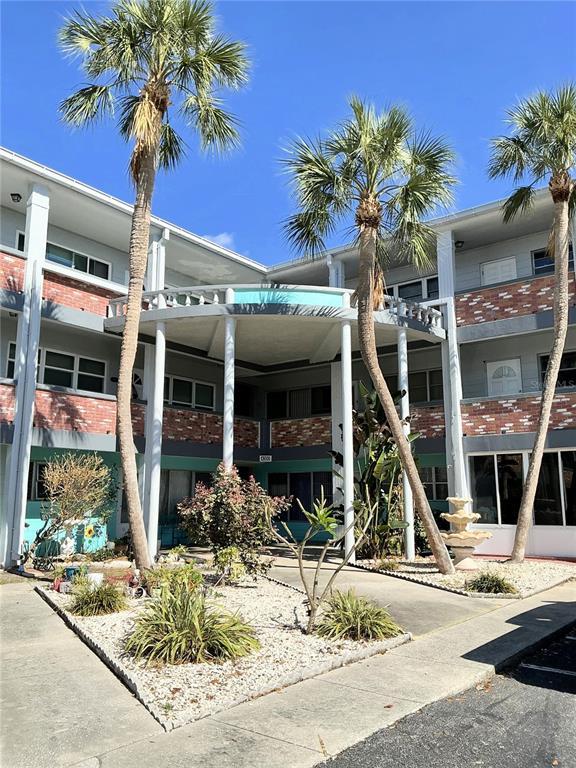 Picture of 4300 58Th Street N Unit 1909, Kenneth City, FL 33709
