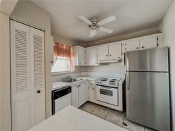 Picture of 4210 Ironwood Circle Unit 403J, Bradenton, FL 34209