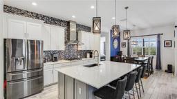 Picture of 413 Wildlife Glen, Bradenton, FL 34209