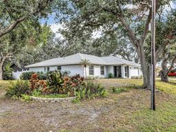 Picture of 2771 Siesta Drive, Venice, FL 34293