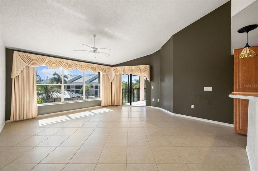Picture of 1335 Rock Dove Court Unit 52, Punta Gorda FL 33950