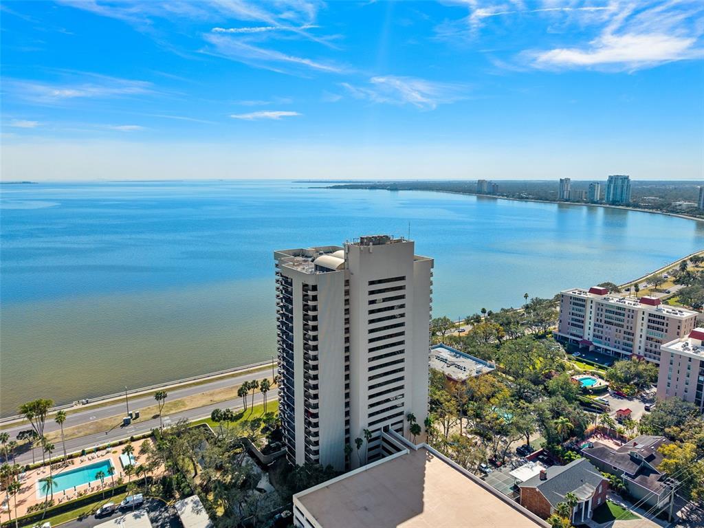 Picture of 2413 Bayshore Boulevard Unit 1004, Tampa, FL 33629