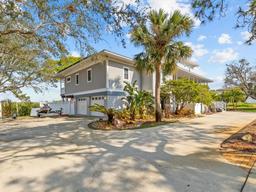 Picture of 1538 Riverside Drive, Tarpon Springs, FL 34689