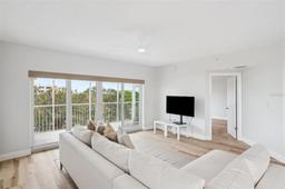 Picture of 960 Starkey Road Unit 10301, Largo, FL 33771