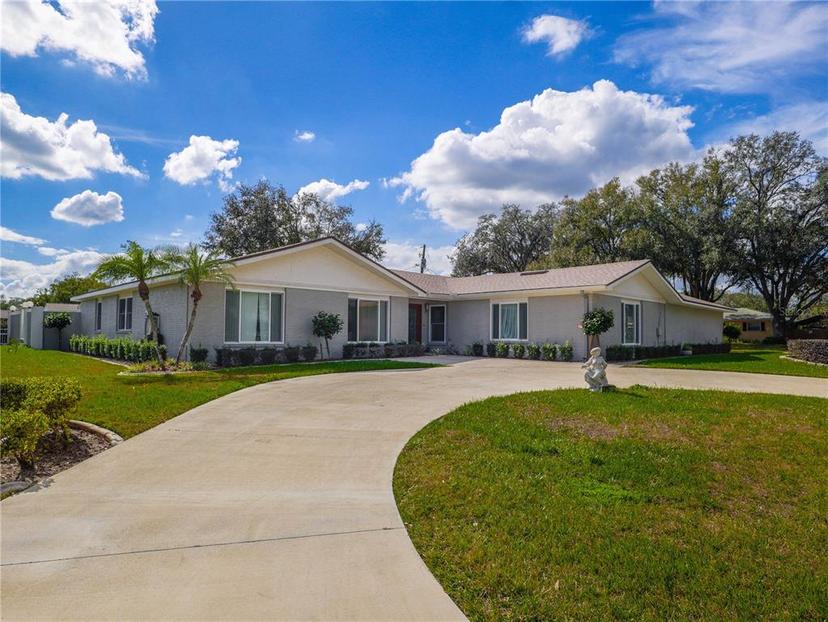 Picture of 123 Lakeview Drive, Auburndale FL 33823