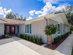 Picture of 123 Lakeview Drive, Auburndale, FL 33823