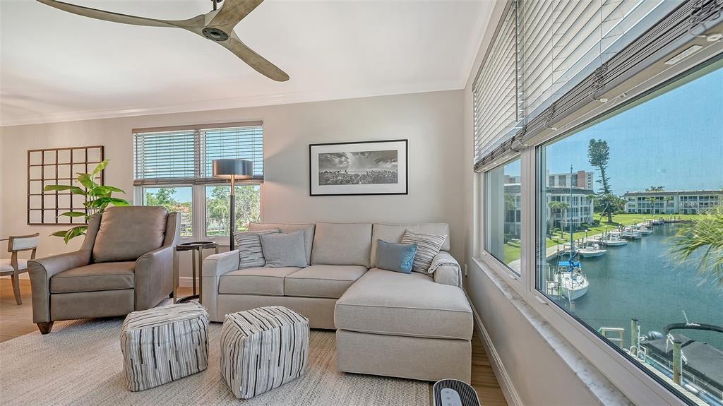 Picture of 4320 Falmouth Drive Unit 301, Longboat Key, FL 34228