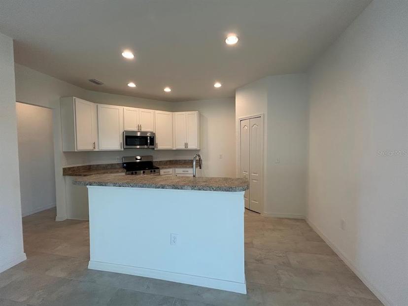 Picture of 277 Harper Estates Circle, Lake Wales FL 33859