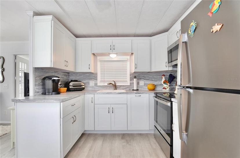 Picture of 662 Sinclair Circle, Tavares FL 32778