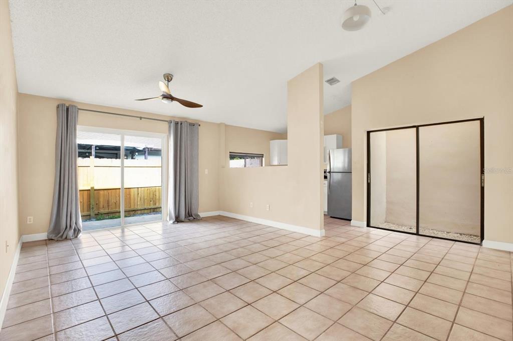 Picture of 11408 Midfield Way Unit 11408, Tampa, FL 33624