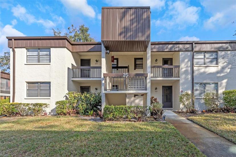Picture of 2400 Winding Creek Boulevard Unit 25-102, Clearwater FL 33761