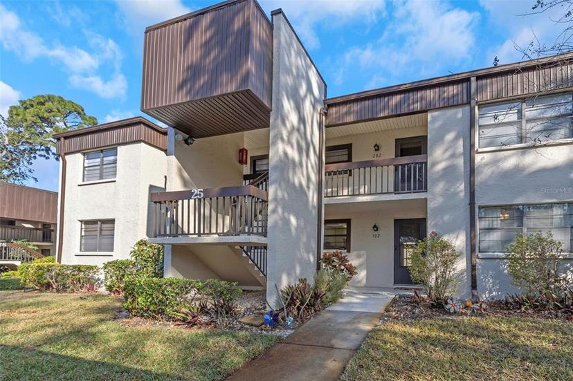 Picture of 2400 Winding Creek Boulevard Unit 25-102, Clearwater FL 33761
