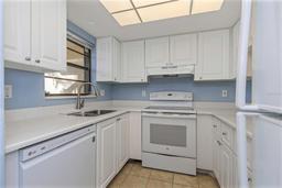 Picture of 2400 Winding Creek Boulevard Unit 25-102, Clearwater, FL 33761
