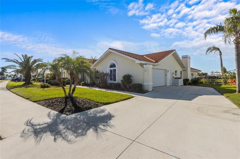 Picture of 1441 Gleneagles Drive, Venice FL 34292