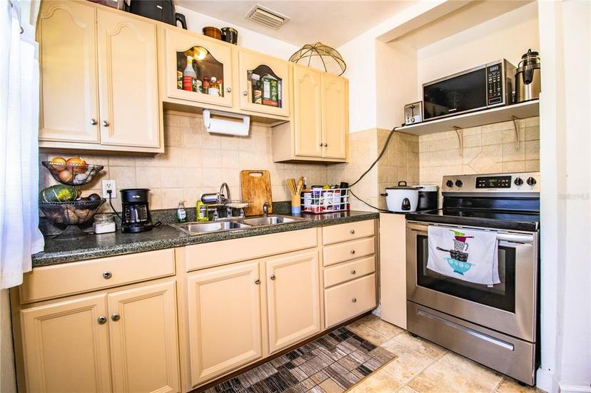 Picture of 424 S Elm Road, Lakeland FL 33801