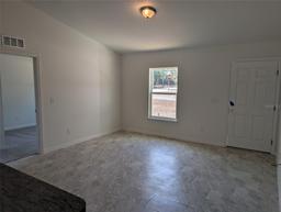 Picture of 67 NW Sparrow Road, Dunnellon, FL 34431