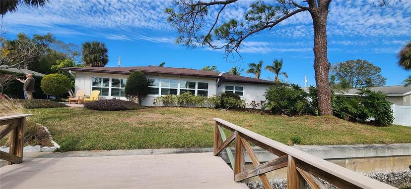 Picture of 5253 Dover Street Ne, St Petersburg FL 33703