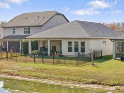 Picture of 4927 Rolling Green Drive, Wesley Chapel, FL 33543