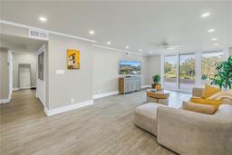 Picture of 220 Belleview Boulevard Unit 108, Belleair, FL 33756