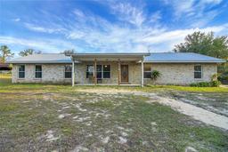 Picture of 9210 County Road 48, Yalaha, FL 34797