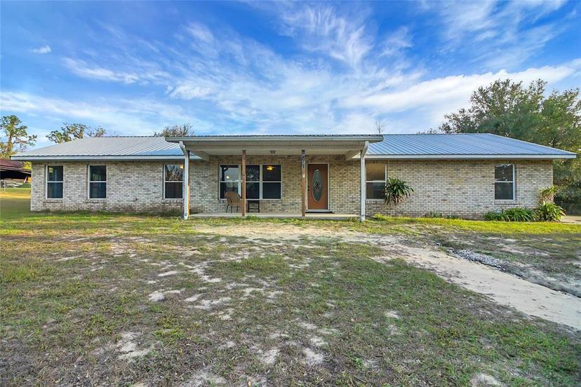 Picture of 9210 County Road 48, Yalaha FL 34797