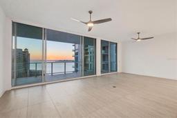 Picture of 301 Quay Commons Unit 1411, Sarasota, FL 34236