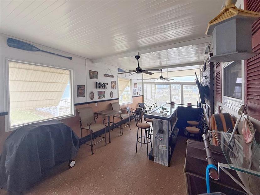 Picture of 117 S Saint Thomas Circle, Apollo Beach FL 33572