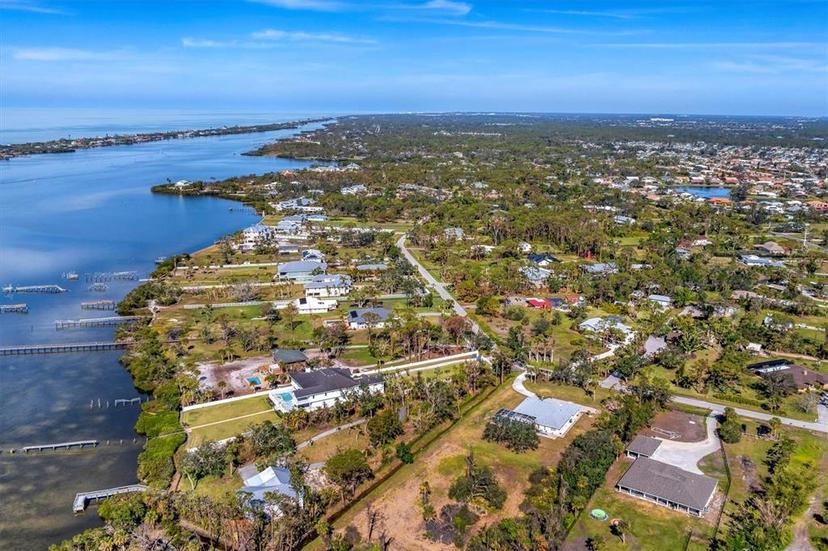 Picture of 1080 Bayshore Drive, Englewood FL 34223