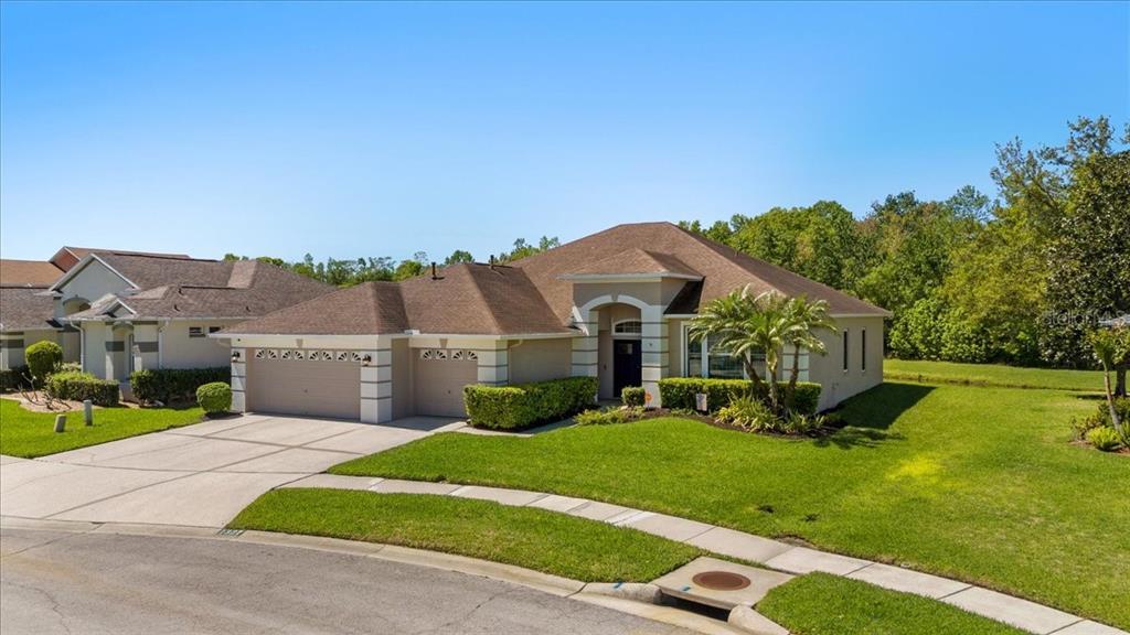 Picture of 1327 Yardley Drive, Wesley Chapel, FL 33544