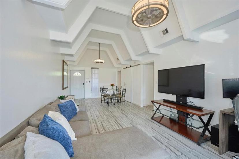 Picture of 2201 Club Circle Unit 2201, Lake Wales FL 33898