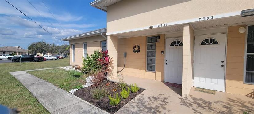 Picture of 2201 Club Circle Unit 2201, Lake Wales FL 33898