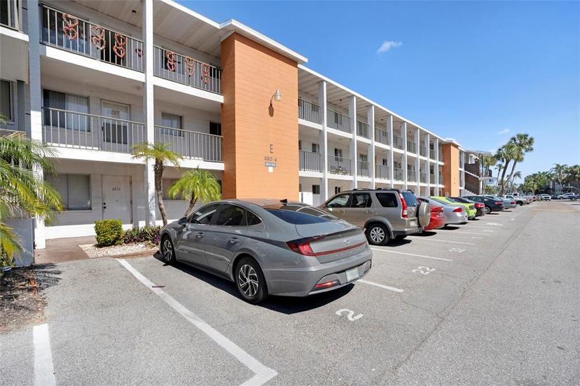 Picture of 2211 Sunset Drive Unit E3, Bradenton FL 34207