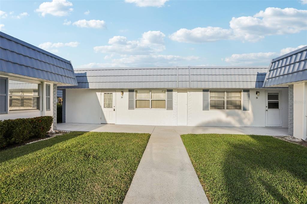 Picture of 1901 Andover Way Unit 32, Sun City Center, FL 33573