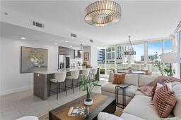 Picture of 145 2Nd Avenue S Unit 523, St Petersburg, FL 33701