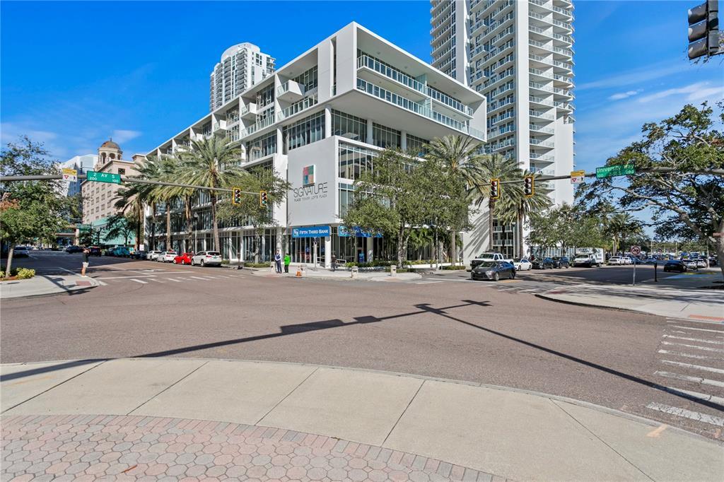 Picture of 145 2Nd Avenue S Unit 523, St Petersburg, FL 33701