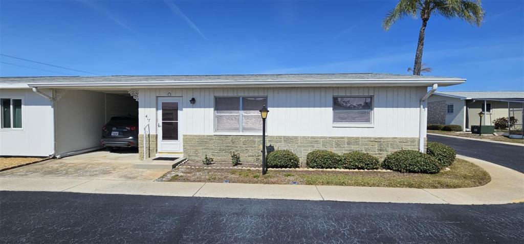 Picture of 12400 Park Boulevard Unit 417, Seminole, FL 33772