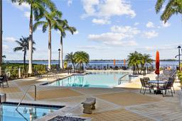 Picture of 2825 Palm Beach Boulevard Unit 605, Fort Myers, FL 33916