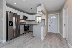 Picture of 900 N Carpenter Road, Titusville, FL 32796
